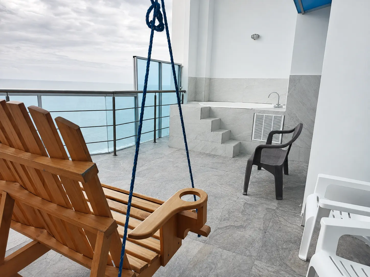 Terraza privada frente al mar