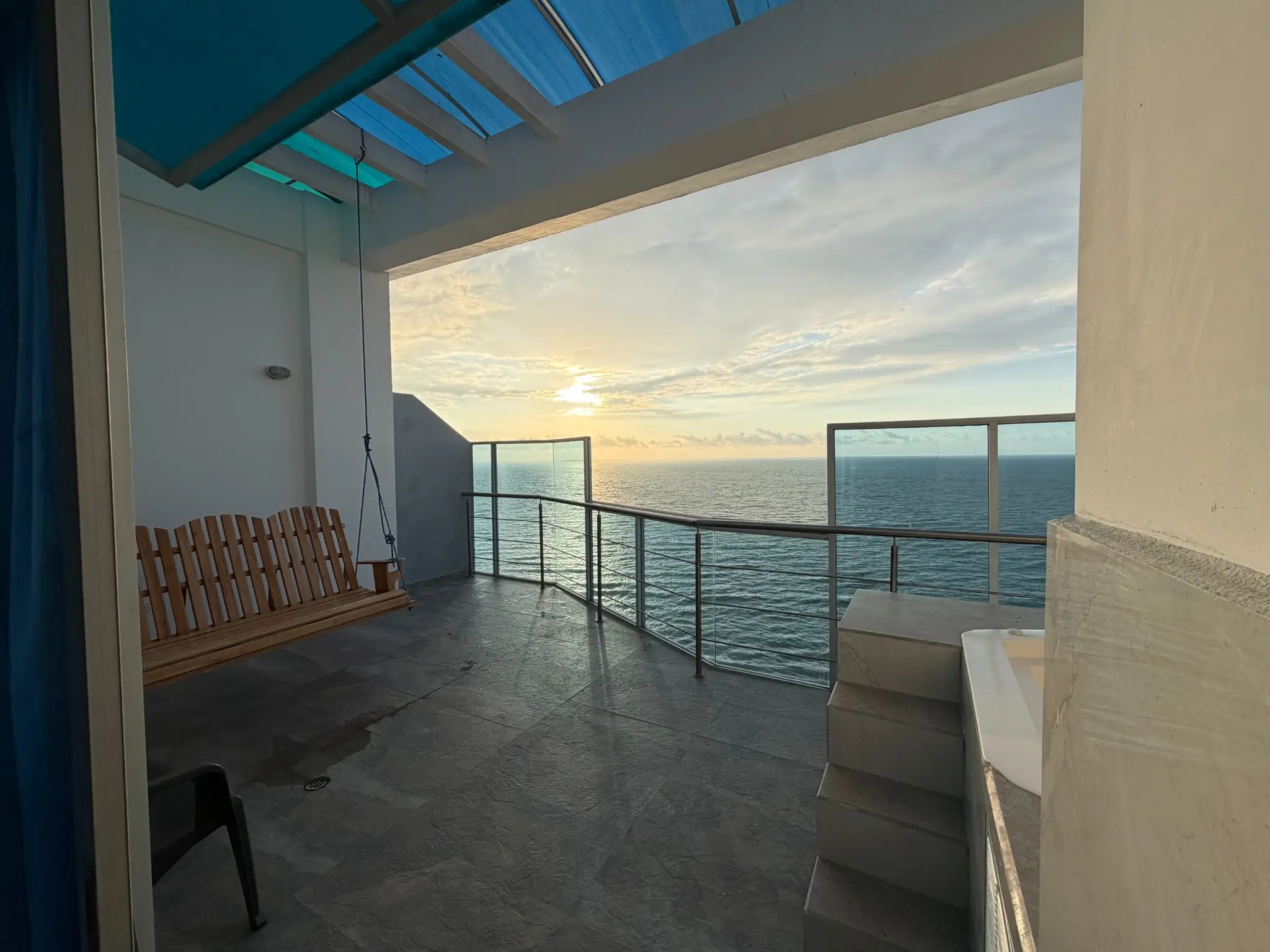 Terraza privada al atardecer